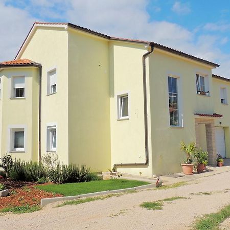 Private Accommodation Kirincic Vrh  Экстерьер фото